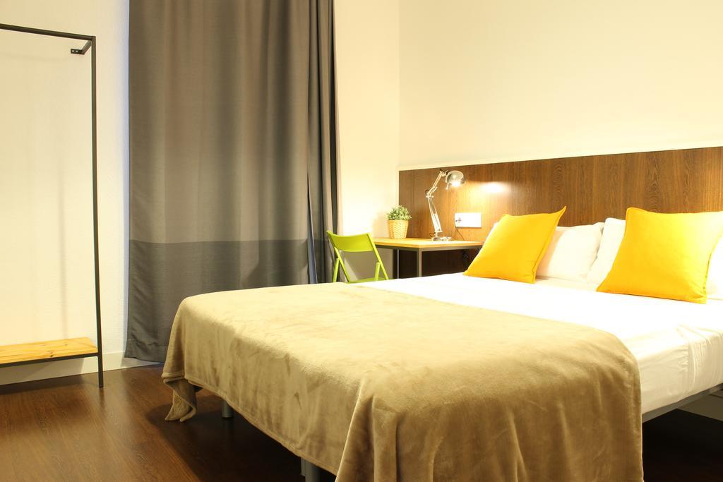 Di 185 M² Con 8 *