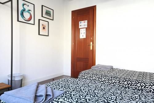 Di 185 M² Con 8 *