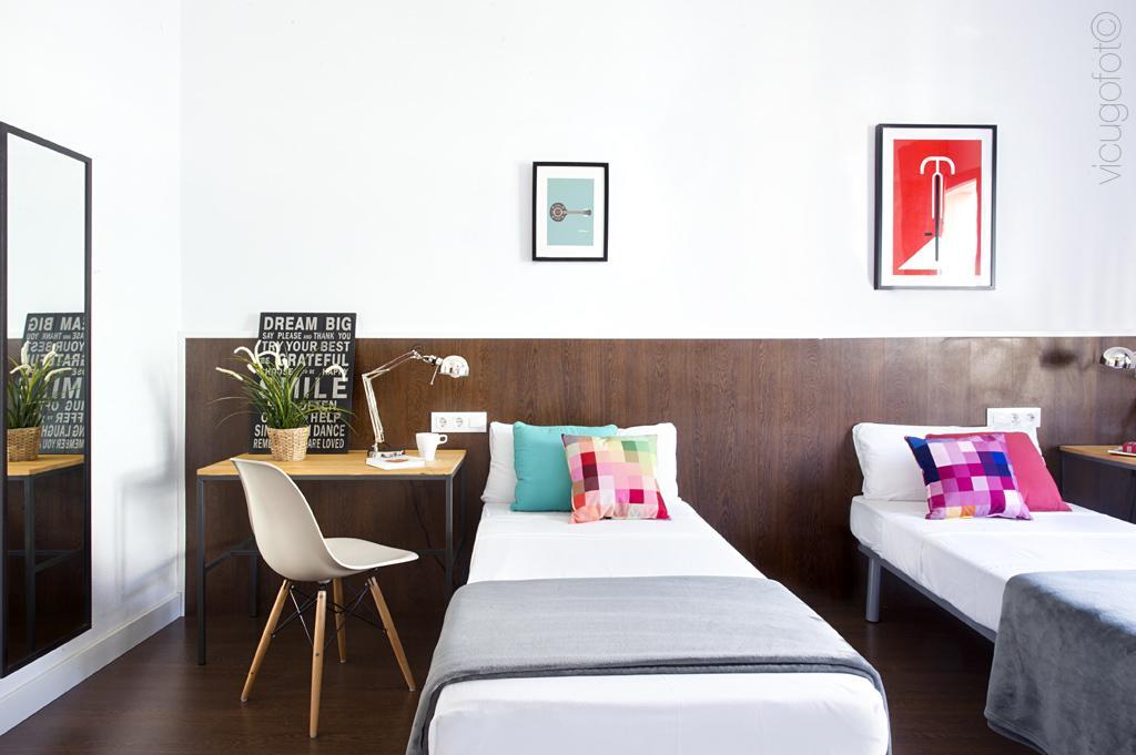 De 185 M² En Ensanche, Con 8 Habitación *