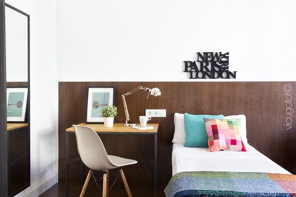 De 185 M² En Ensanche, Con 8 Habitación * Barcelona