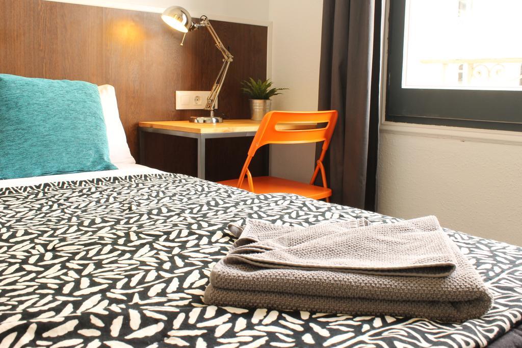 Apartamento De 185 M² En Ensanche, Con 8 Habitación