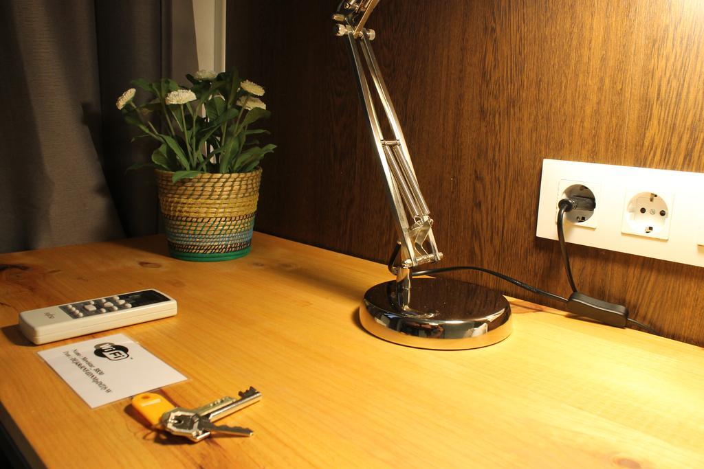 De 185 M² En Ensanche, Con 8 Habitación Apartamento *