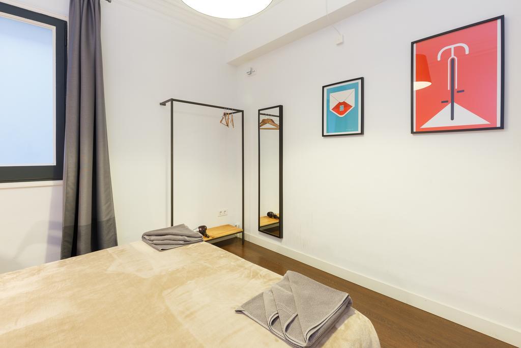 Apartamento De 185 M² En Ensanche, Con 8 Habitación